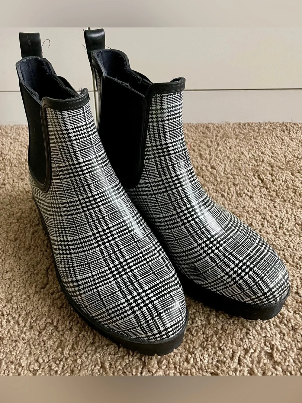 Jeffrey Campbell Chelsea Plaid Ankle Rain Boots Size 8